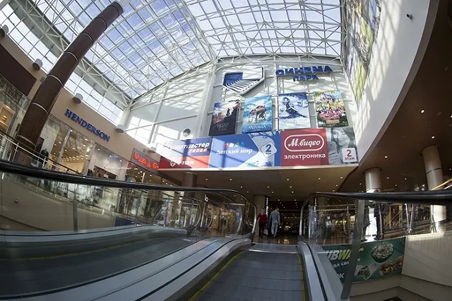 В свердловском Роспотребнадзоре назвали сроки отмены карантинных ограничений и дату открытия ТЦ