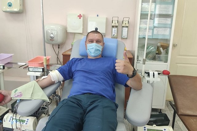 Более 100 свердловских спасателей стали донорами крови