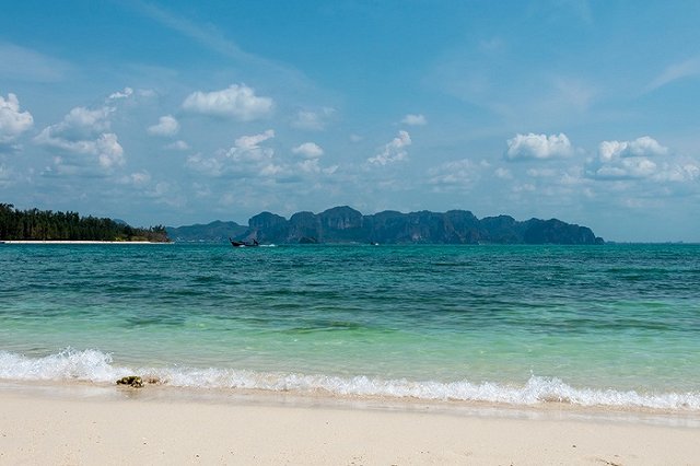 Отели Таиланда снизили цены на 90%