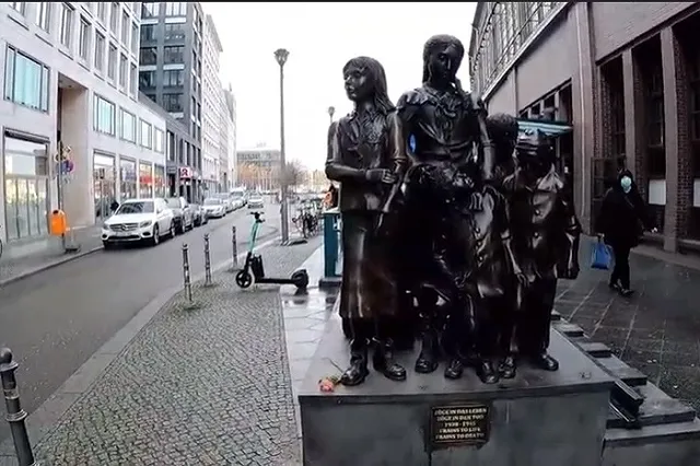 СМИ: У экс-канцлера ФРГ Ангелы Меркель украли кошелек в магазине