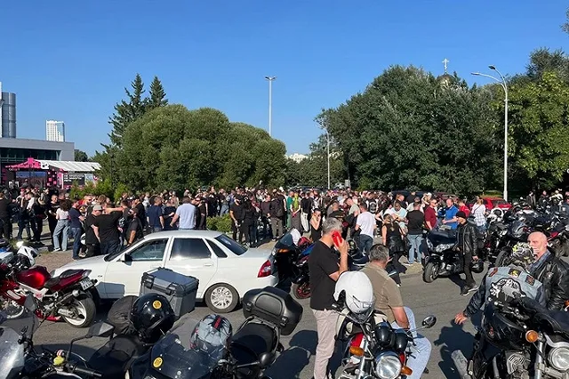 Стало известно о состоянии свердловской байкерши, попавшей под колеса «охотника на мотоциклистов»