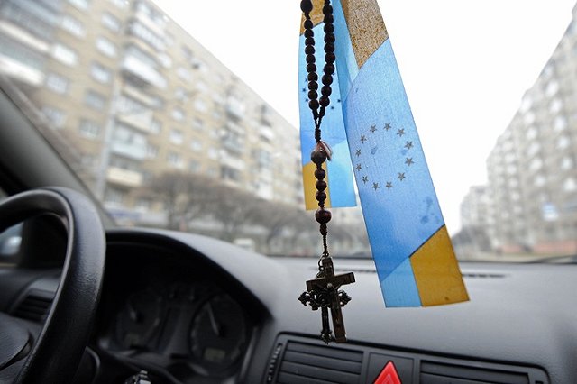 В Польше местный житель задержан за антиукраинский баннер