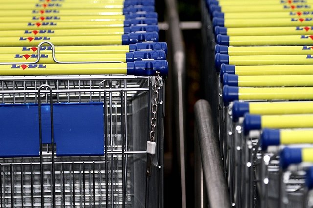 Потребительская активность россиян упала до исторического минимума