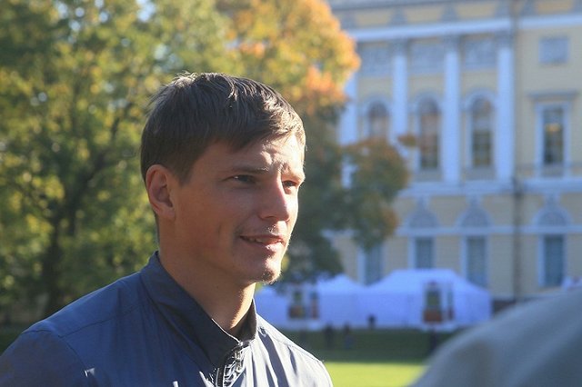 Снятая с самолета за дебош жена Аршавина назвалась майором ФСБ