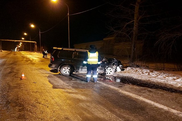 Взял машину у матери: в Нижнем Тагиле в ДТП разбились два молодых парня