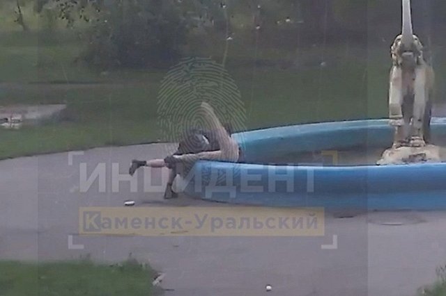 Вынесен приговор двум уральцам, топившим в фонтане девушку из-за цвета волос