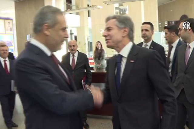 Глава турецкого МИД поставил на место госсекретаря США (ВИДЕО)