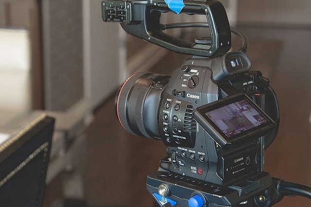 В Екатеринбург приедет Владимир Машков, чтобы найти актёров