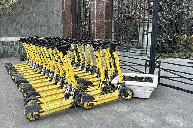 Кикшеринг предложил обязательную верификацию для самокатчиков через «Госуслуги»