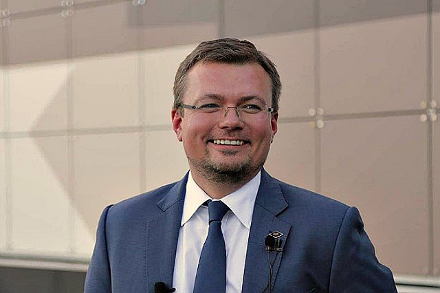 Заместитель гендиректора УВЗ переходит в администрацию президента