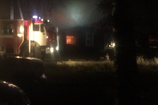 В Новой Ляле сгорело здание бывшего военкомата