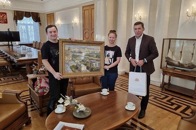 Куйвашев рассказал о мужчине, который спас тонущего ребенка в центре Екатеринбурга