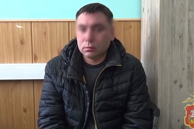 Бил головой о кресло. Автохам избил глухонемую девушку-водителя в Подмосковье