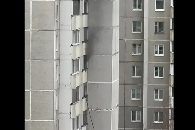 Вынесли ребёнка: на Ботанике загорелась квартира на шестом этаже