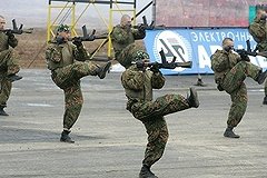 Мигранты попросили разрешить им служить в российской армии