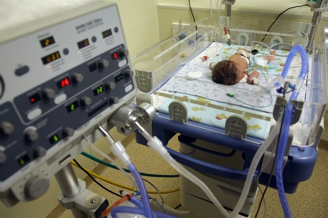 В Челябинске отец добил искалеченного им малыша, забрав его из больницы