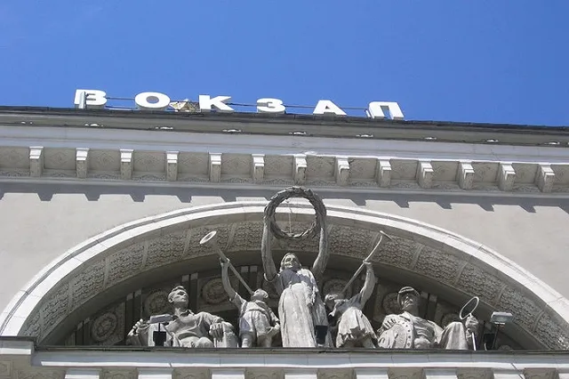 X5 Retail Group не смогла за год найти места под магазины на вокзалах