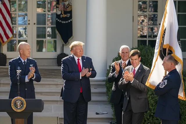 Трамп предпочел гольф годовщине Второй мировой войны