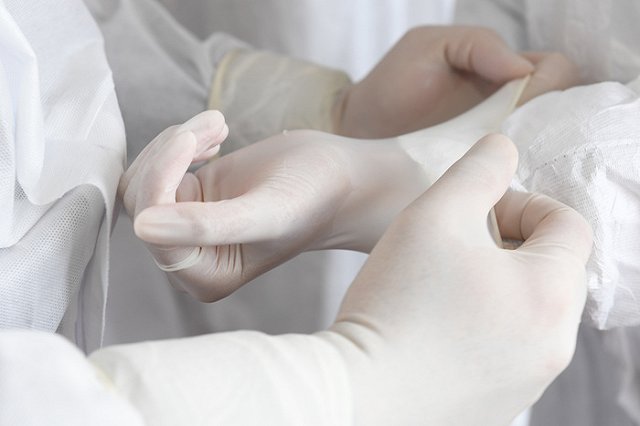 Власти Богдановича: Медики в обсерваторе общаются с гражданами Китая на английском