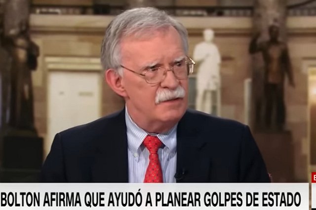 Экс-советник Трампа обвинил Байдена в «нехватке воли»