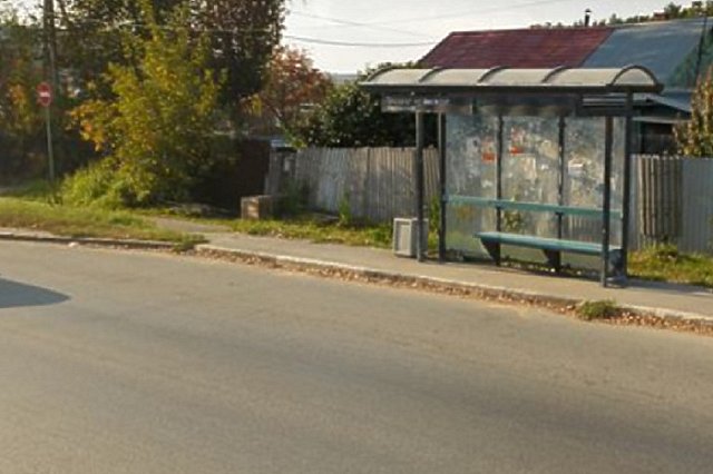 Екатеринбуржцы пожаловались на отсутствие автобусных остановок у садов