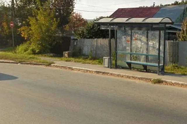 Екатеринбуржцы пожаловались на отсутствие автобусных остановок у садов