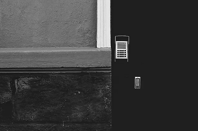 Женщина купила ключ от домофона за 28 миллионов рублей