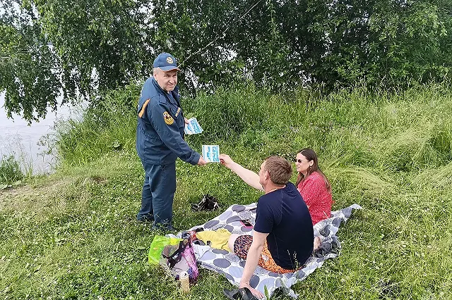 Из свердловского водоема достали тело утонувшего