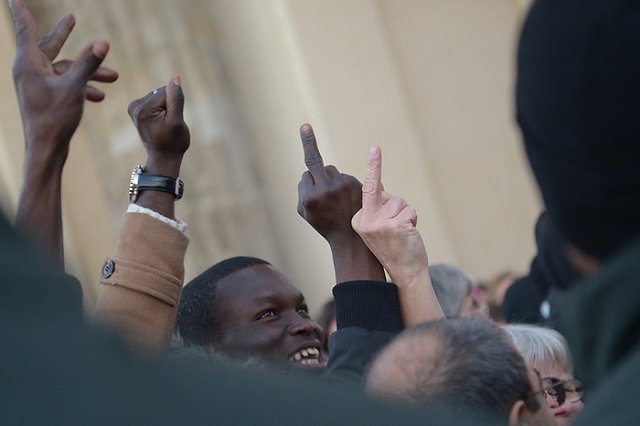 Microsoft позволит рассылать оскорбительные смайлы