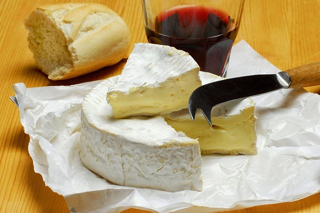 Медики: Желающим похудеть надо есть жирные молочные продукты