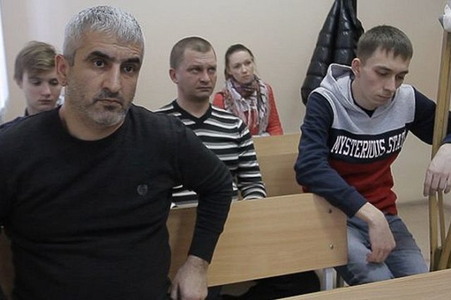 Таксиста, протащившего по дороге гаишника, отправили в колонию-поселение