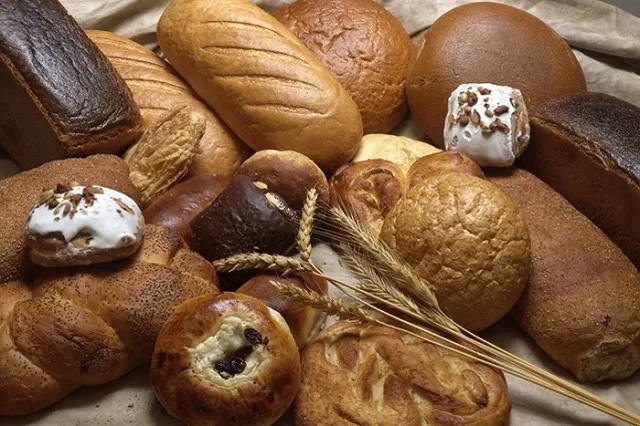 Роскачество похвалило батон марки «Смак» и раскритиковало хлеб из «Ашана»