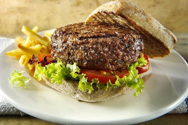 Названа новая опасность фастфуда