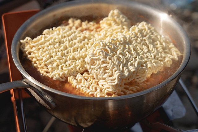 Свердловчане пожаловались на слишком дорогой «Доширак»