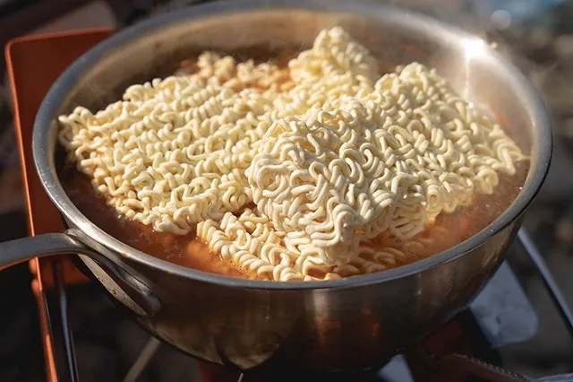 Свердловчане пожаловались на слишком дорогой «Доширак»