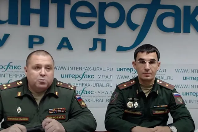 Свердловский военком объяснил, почему мобилизованные живут в палатках