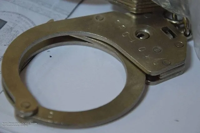 Суд в Карпинске отправил в СИЗО мужчину, который издевался над девушкой, найденной утонувшей