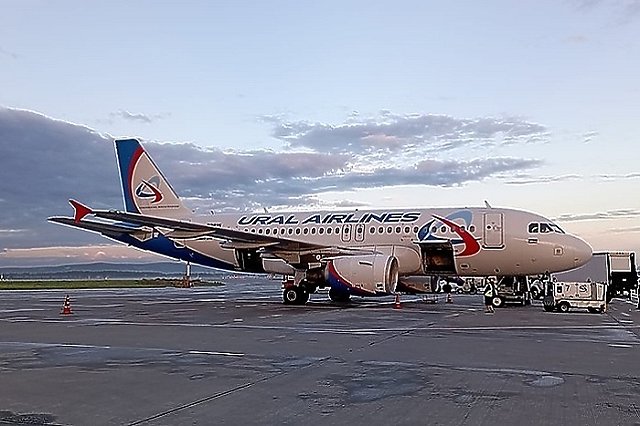 Международный рейс «Уральских авиалиний» сильно задержался в Москве