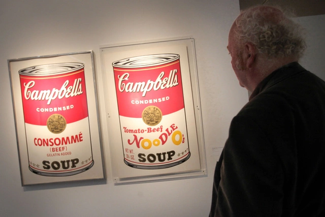 В Екатеринбург впервые привезли подлинники легендарного Энди Уорхолла