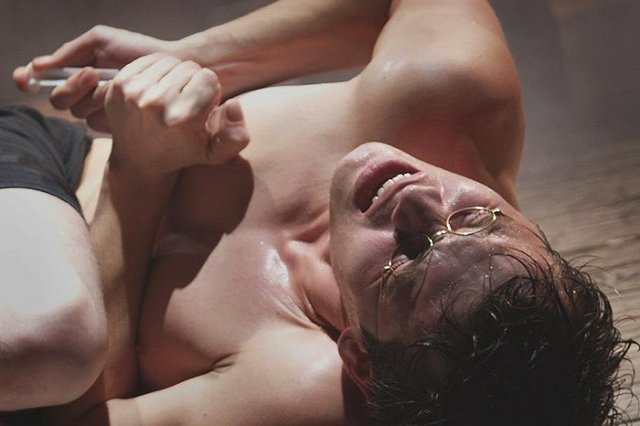 Житель ЯНАО заманивал к себе врачей «скорой» и вымогал у них морфин