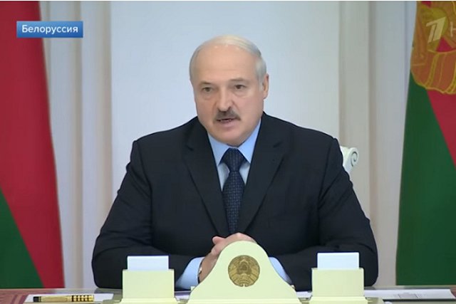СМИ: Лукашенко готовит срочное обращение к белорусам