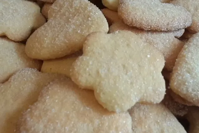 Жительница Екатеринбурга отсудила у продавца печенья больше 150 тысяч за сломанный зуб