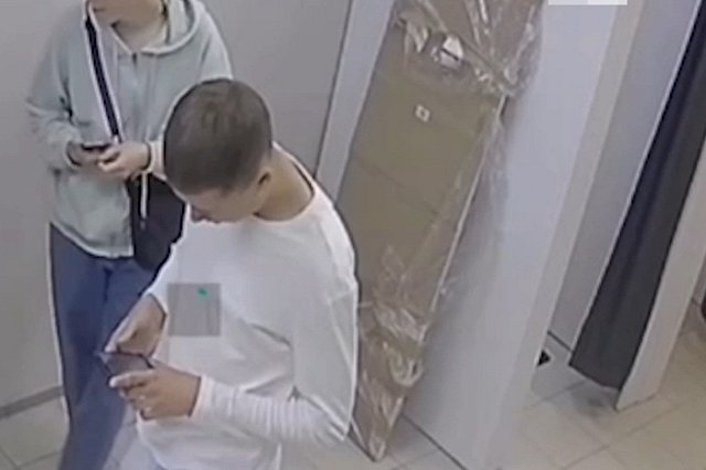 Молодой свердловчанин украл товар из пункта выдачи Ozon