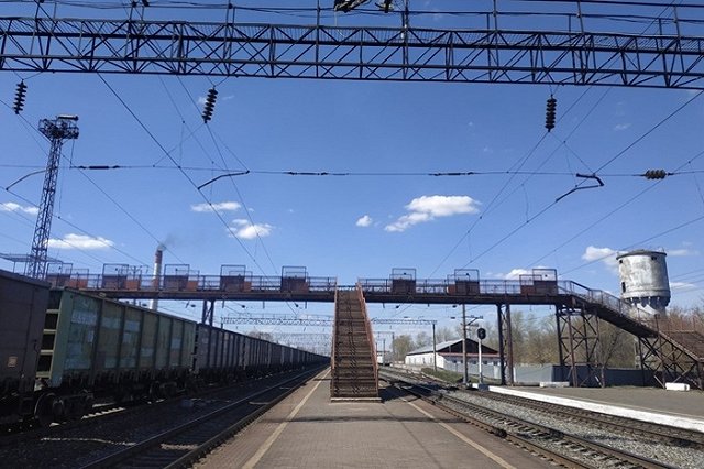 Под Екатеринбургом подожгли шкафы на железнодорожных путях