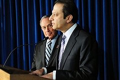 Обвиненные в США дипломаты вернулись в Россию