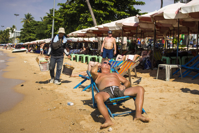 В Таиланде торговец ударил ножом россиянина за отказ купить подделку