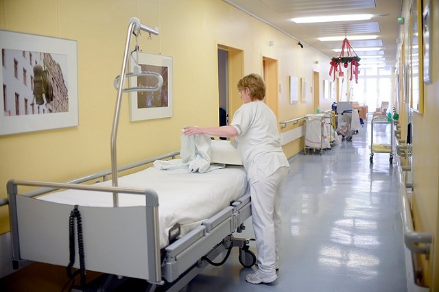 Свердловские медики готовы оказать помощь всем больным гриппом и пневмонией