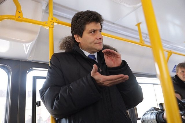 Теперь окончательно: депутаты обратно понизили зарплату Высокинскому