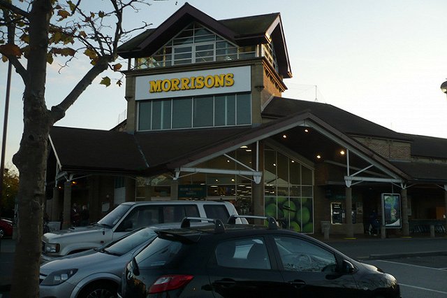 Британцы в ожидании «жесткого» Brexit закупаются товарами в магазинах и аптеках