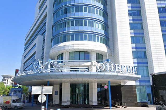 В екатеринбургский БЦ «Онегин» нагрянули силовики в масках